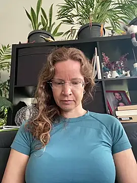 AnnikaRose online show from March 11, 2026, 6:51 am