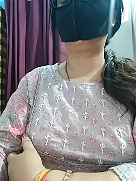 Snapshot of Aishwaryaa_69 chatting on May 23, 2026, 4:06 pm Aishwaryaa 69 online show from May 23, 2026, 4:06 pm