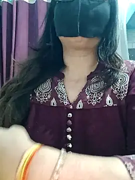 Snapshot of Aishwaryaa_69 chatting on May 18, 2026, 1:05 pm Aishwaryaa 69 online show from May 18, 2026, 1:05 pm