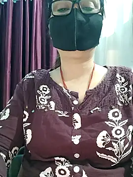 Snapshot of Aishwaryaa_69 chatting on February 28, 2026, 8:03 am Aishwaryaa 69 online show from February 28, 2026, 8:03 am