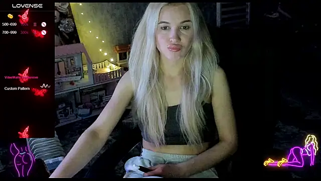  NigoNika online show from May 4, 2026, 7:39 pm