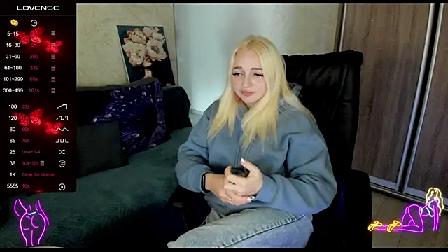 Snapshot of _NigoNika chatting on October 16, 2025, 8:44 am  NigoNika online show from October 16, 2025, 8:44 am