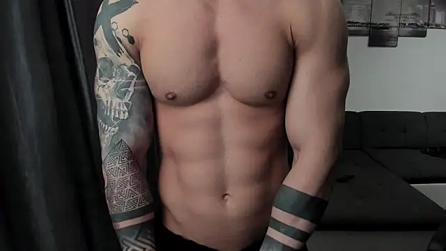 Snapshot of Richarddarell1 chatting on March 5, 2025, 6:44 am Richarddarell1 online show from March 5, 2025, 6:44 am