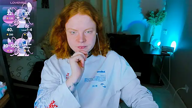 Snapshot of Cassie_xKiss chatting on December 1, 2025, 8:32 pm Cassie xKiss online show from December 1, 2025, 8:32 pm