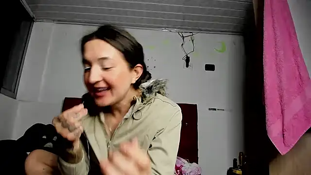 Snapshot of Sweet-Suck69 chatting on March 16, 2025, 2:21 am Sweet-Suck69 online show from March 16, 2025, 2:21 am