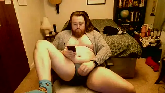 Hairy Guy30 online show from December 5, 2025, 9:23 pm