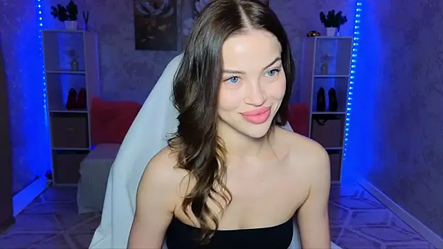 EmmyMills online show from May 21, 2026, 9:56 pm