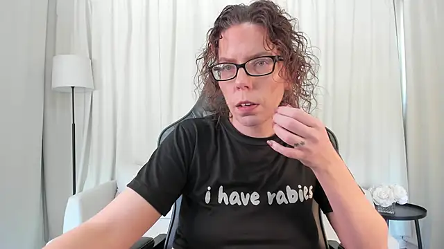 SaraDesirexo online show from March 26, 2026, 1:09 pm