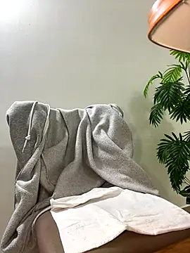 Lami Mi online show from November 28, 2025, 6:35 am