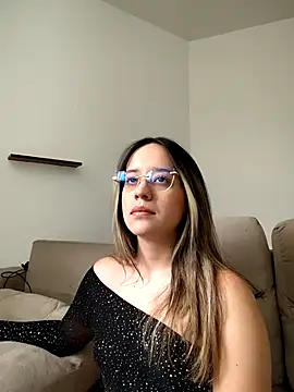 Snapshot of Dani_javi chatting on June 13, 2026, 7:23 pm Dani javi online show from June 13, 2026, 7:23 pm