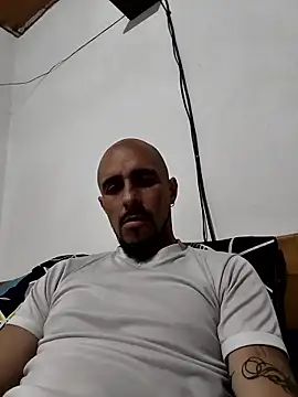 Snapshot of fire_menxxx001 chatting on January 14, 2026, 5:55 am fire menxxx001 online show from January 14, 2026, 5:55 am