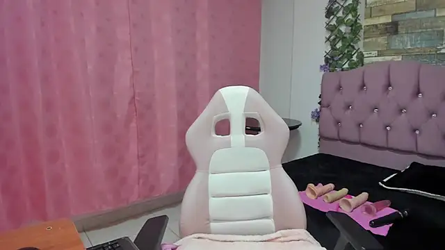 elizabeth mature23 online show from January 8, 2025, 1:31 pm