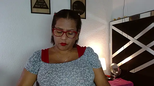 elizabeth mature23 online show from October 12, 2025, 4:08 pm