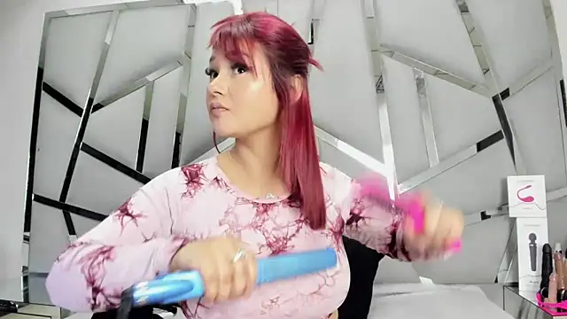 Catherinee69 x online show from February 25, 2026, 4:01 am