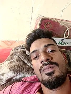 Snapshot of saggy1218 chatting on December 17, 2025, 10:31 am saggy1218 online show from December 17, 2025, 10:31 am