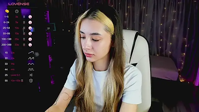 DarlaLike online show from February 27, 2025, 3:51 am