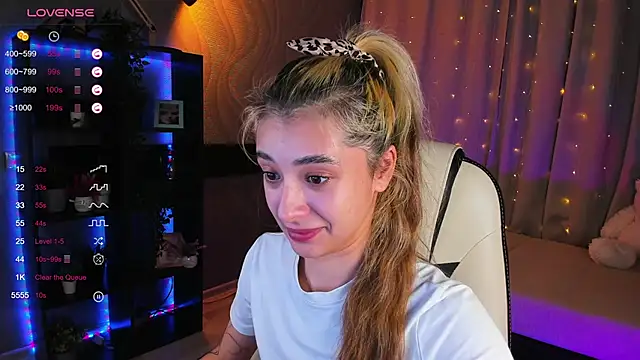 DarlaLike online show from March 6, 2025, 7:58 am