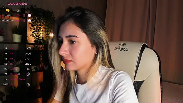 DarlaLike online show from October 3, 2025, 4:14 am