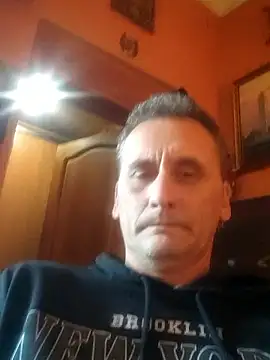 Snapshot of Viause_Kentauelle chatting on April 22, 2026, 6:53 am Viause Kentauelle online show from April 22, 2026, 6:53 am