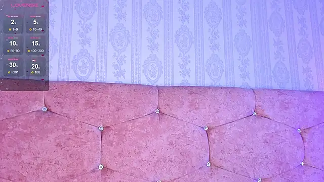 Snapshot of lunar_leen chatting on February 8, 2026, 2:26 pm lunar leen online show from February 8, 2026, 2:26 pm