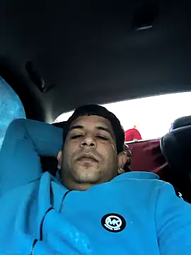 Snapshot of edinsojose chatting on October 25, 2025, 1:05 am edinsojose online show from October 25, 2025, 1:05 am