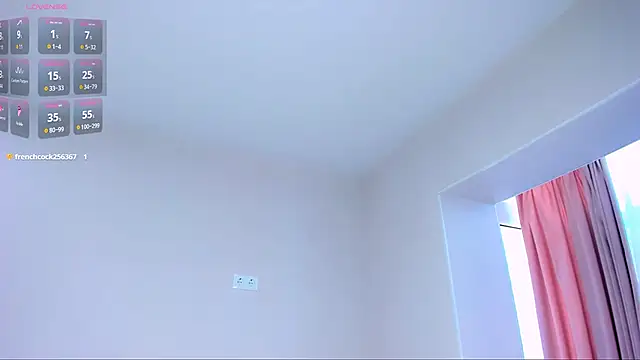 Snapshot of Feral__berry__ chatting on September 19, 2025, 8:18 am Feral berry online show from September 19, 2025, 8:18 am