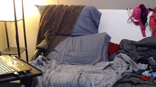 Snapshot of BurgawSub chatting on October 12, 2025, 11:55 am BurgawSub online show from October 12, 2025, 11:55 am