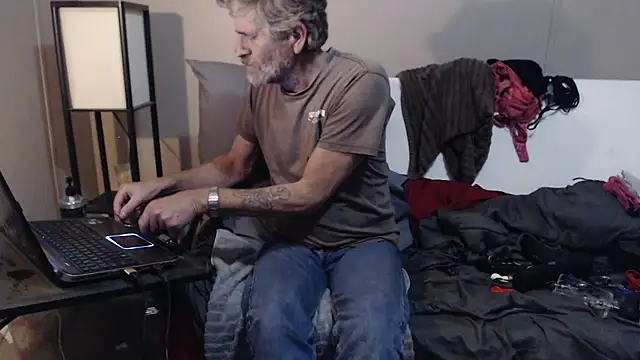 Snapshot of BurgawSub chatting on November 1, 2025, 11:53 pm BurgawSub online show from November 1, 2025, 11:53 pm