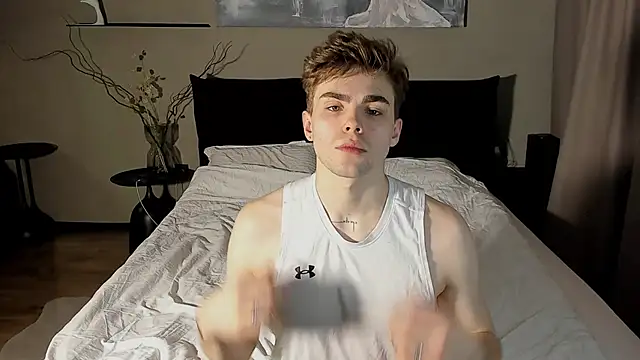 Snapshot of simonwnl chatting on February 27, 2025, 6:24 am simonwnl online show from February 27, 2025, 6:24 am