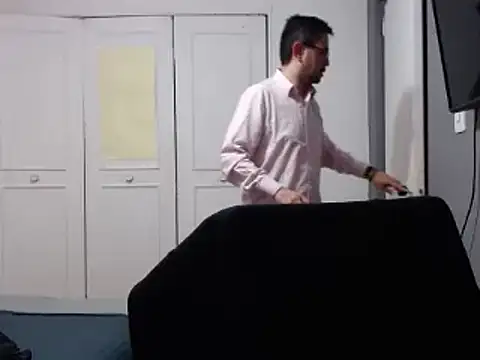 Snapshot of Diptongo chatting on December 2, 2024, 10:18 pm Diptongo online show from December 2, 2024, 10:18 pm