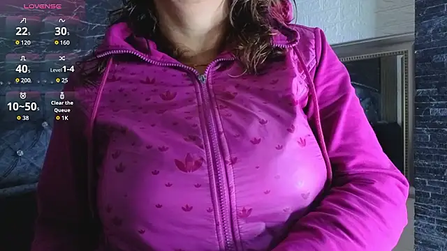 charlotte  G online show from February 10, 2026, 10:58 am