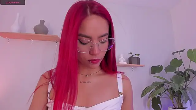 Scarlett Morgan  online show from March 10, 2025, 7:29 pm