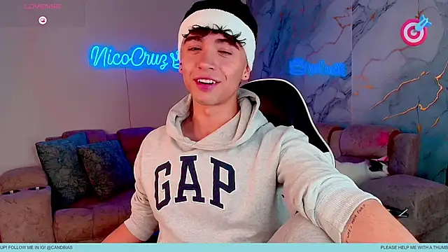 Niico Cruz online show from March 9, 2026, 10:13 pm