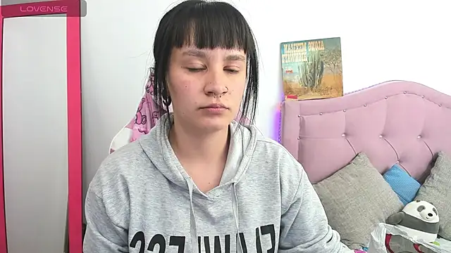 Snapshot of Katalina_novoa chatting on March 21, 2025, 12:40 am Katalina novoa online show from March 21, 2025, 12:40 am