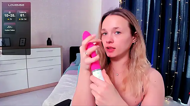 Snapshot of SherillBrill chatting on March 22, 2025, 1:52 pm SherillBrill online show from March 22, 2025, 1:52 pm