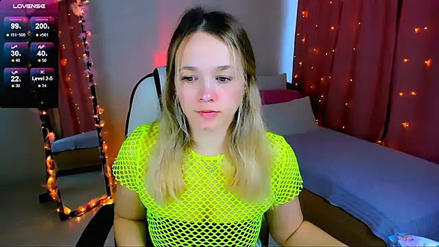 Snapshot of SherillBrill chatting on March 23, 2025, 7:53 am SherillBrill online show from March 23, 2025, 7:53 am