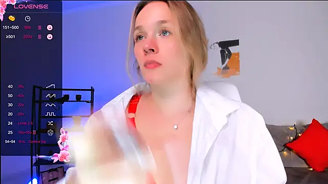 Snapshot of SherillBrill chatting on March 7, 2025, 6:33 pm SherillBrill online show from March 7, 2025, 6:33 pm