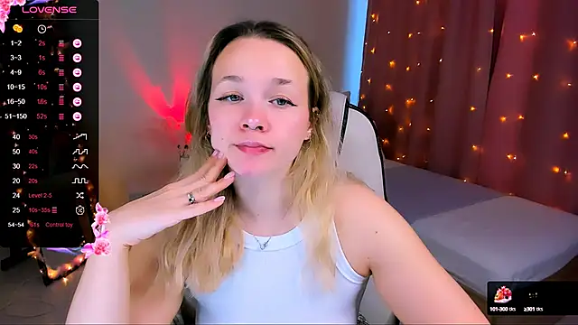 Snapshot of SherillBrill chatting on March 8, 2025, 7:38 am SherillBrill online show from March 8, 2025, 7:38 am