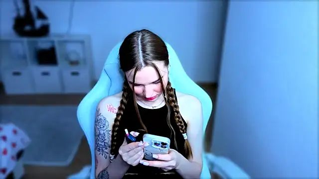 Snapshot of StellaLawless chatting on November 23, 2025, 12:15 pm StellaLawless online show from November 23, 2025, 12:15 pm