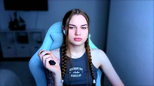 Snapshot of StellaLawless chatting on November 27, 2025, 8:42 pm StellaLawless online show from November 27, 2025, 8:42 pm