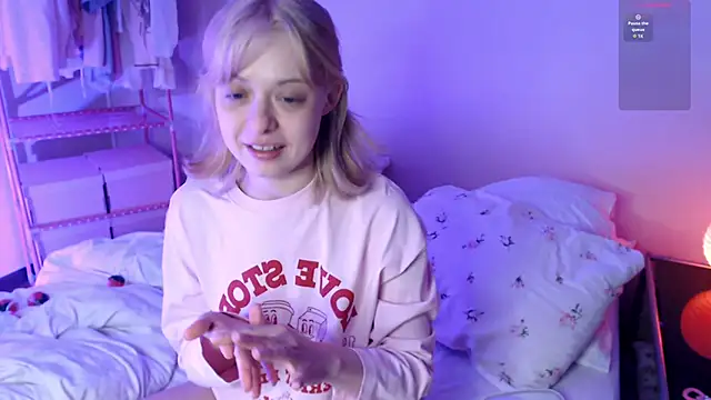 KatieMelone online show from February 15, 2026, 1:28 am