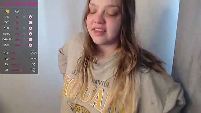 Snapshot of darling_tony chatting on September 11, 2025, 3:12 pm darling tony online show from September 11, 2025, 3:12 pm