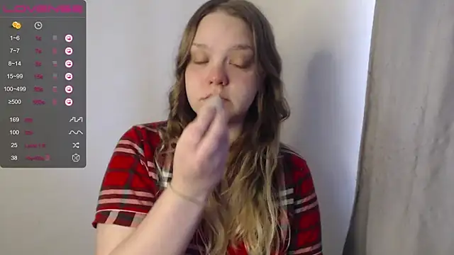 Snapshot of darling_tony chatting on September 18, 2025, 11:57 am darling tony online show from September 18, 2025, 11:57 am