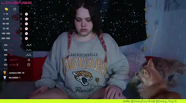 Snapshot of darling_tony chatting on February 6, 2025, 12:54 am darling tony online show from February 6, 2025, 12:54 am