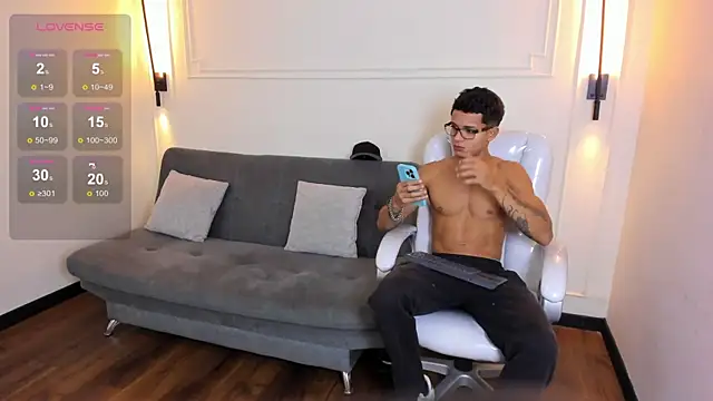 Paradise boy s online show from November 13, 2025, 8:46 pm