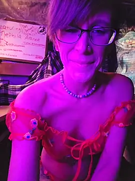 Snapshot of nephilaaranea chatting on April 4, 2026, 11:00 pm nephilaaranea online show from April 4, 2026, 11:00 pm