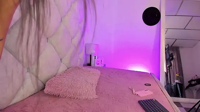 alessiaferry online show from March 6, 2026, 6:36 pm