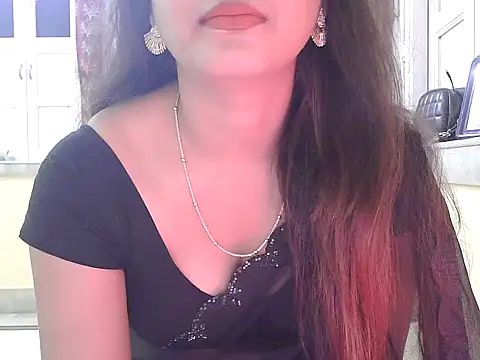 Snapshot of Model-Tanya chatting on November 18, 2025, 3:48 pm Model-Tanya online show from November 18, 2025, 3:48 pm