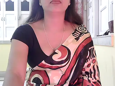 Snapshot of Model-Tanya chatting on November 19, 2025, 5:02 pm Model-Tanya online show from November 19, 2025, 5:02 pm