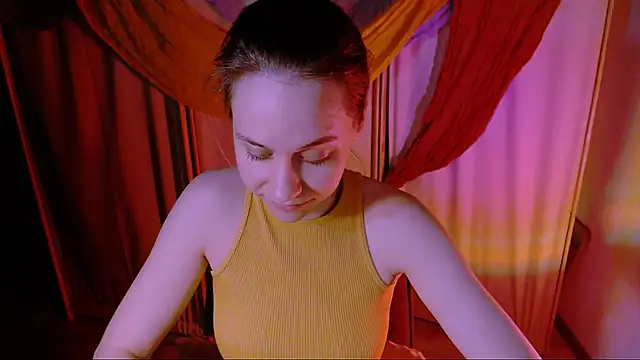 Snapshot of Malinax chatting on October 26, 2025, 10:54 pm Malinax online show from October 26, 2025, 10:54 pm